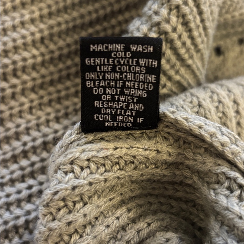 Cozy Green V-Neck Sweater - Picture 7 of 7